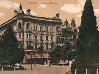 Akademički trg (današnji Trg Josipa Juraja Strossmayera), Hotel Palace